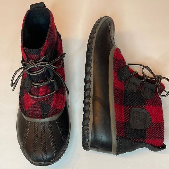 SOREL Out 'N About Buffalo Check Short Boot - Picture 2 of 11